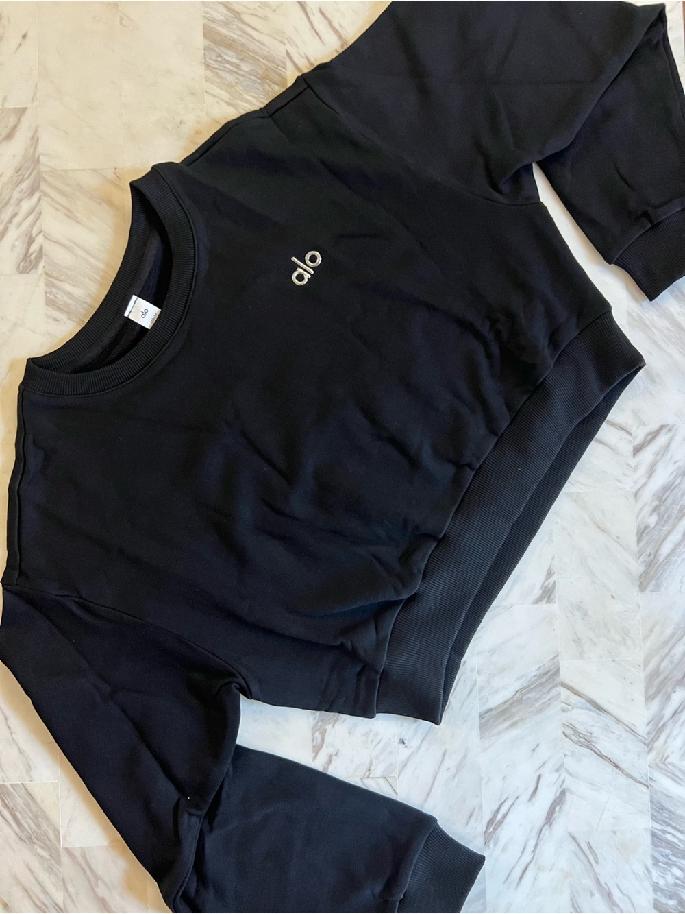ALO Yoga Black Cropped Sweatshirt Jacket - Picture 3 of 3